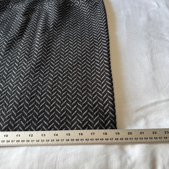 Studio Point‎ Women's Vintage Pull-On Stretchy Mini Skirt Gray/Black Chevron L - Picture 10 of 11